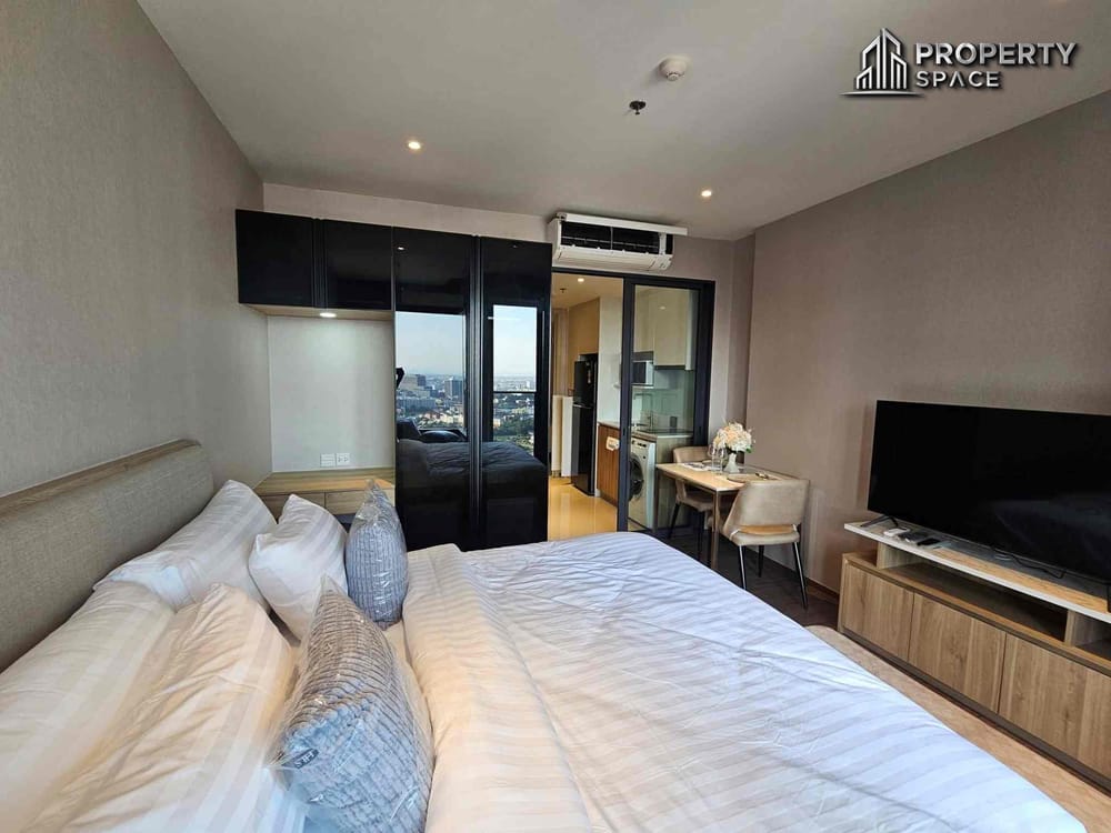 Brand New 1-Bedroom City View Condo in Once Pattaya for Rent Image 5