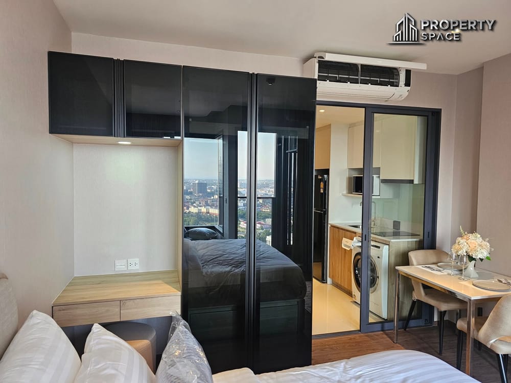 Brand New 1-Bedroom City View Condo in Once Pattaya for Rent Image 6