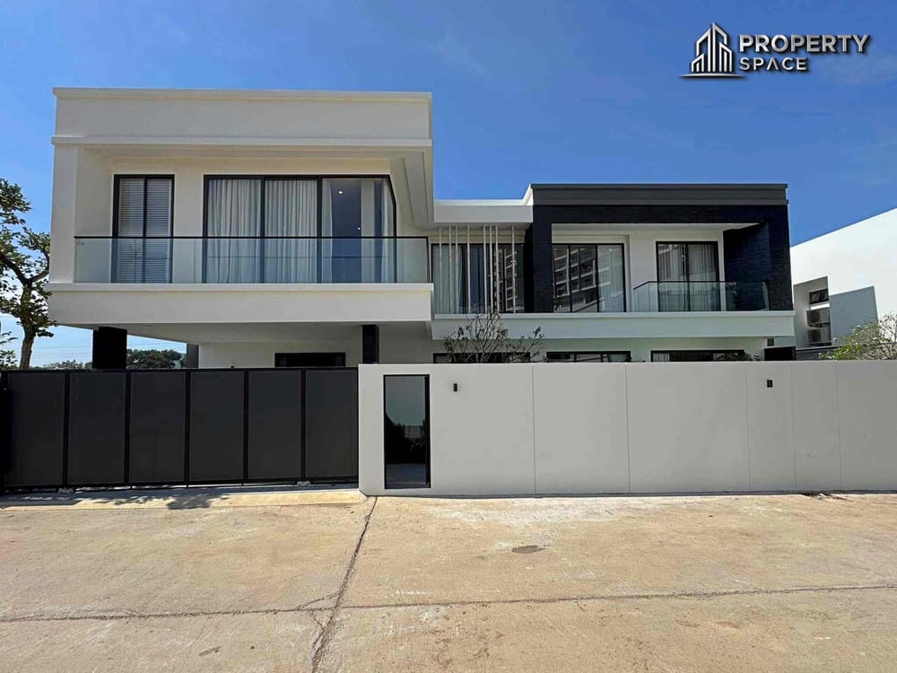 Brand New 5 Bedroom Luxury Pool Villa In South Pattaya For Sale Image 1