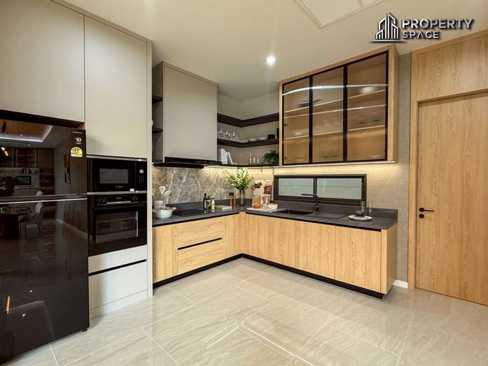 Brand New 5 Bedroom Luxury Pool Villa In South Pattaya For Sale Image 12