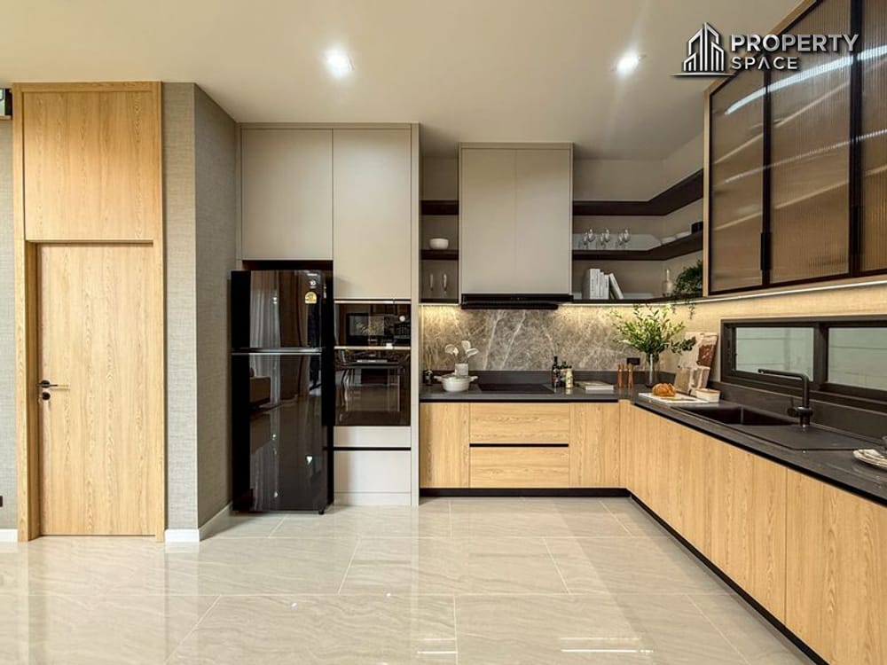 Brand New 5 Bedroom Luxury Pool Villa In South Pattaya For Sale Image 11