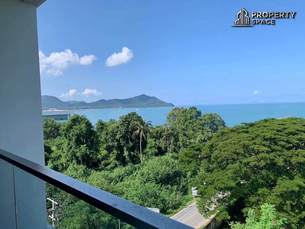 Modern 2-Bedroom Sea View Condo in De Amber Pattaya for Sale Image 3