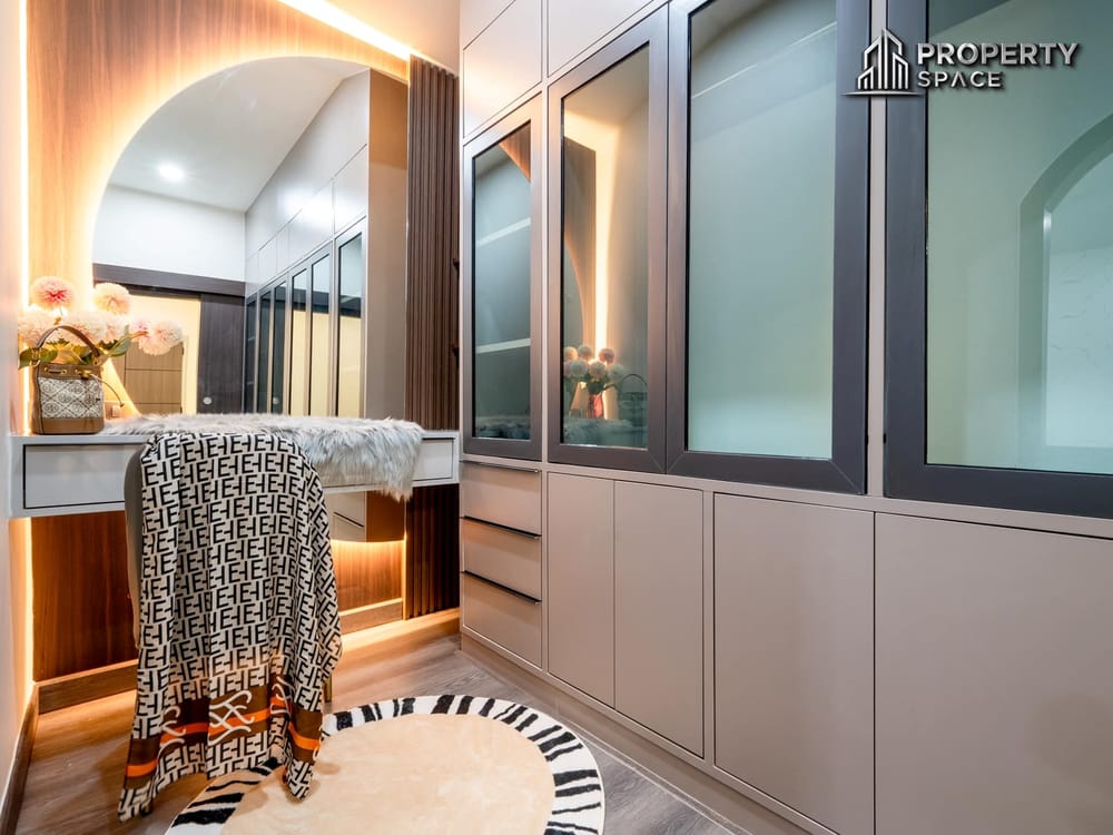 Modern Luxury 4-Bedroom Pool Villa in East Pattaya Near The Chill Shopping Mall – For Sale Image 17