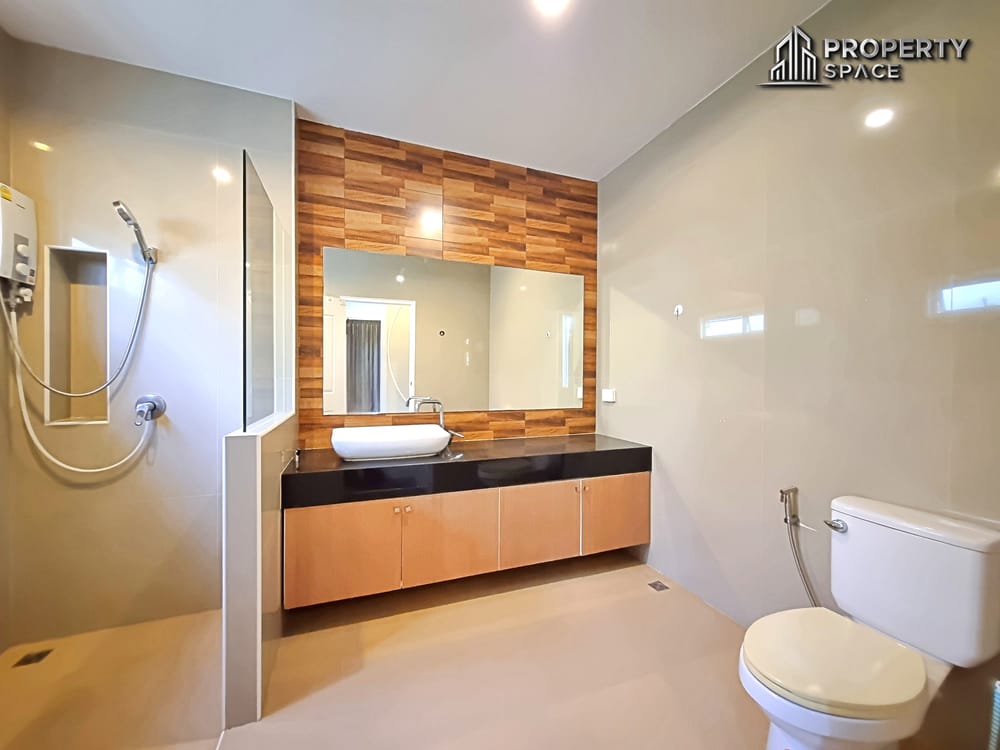 Rare Find! Modern 3-Bedroom Pool Villa in Huay Yai Pattaya For Rent Image 24