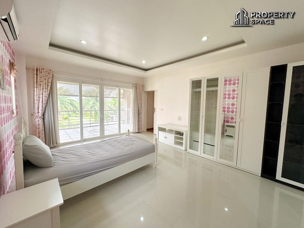 Luxury Living: Private Pool Villa in East Pattaya Close to Chak Nok Lake – For Sale Image 43