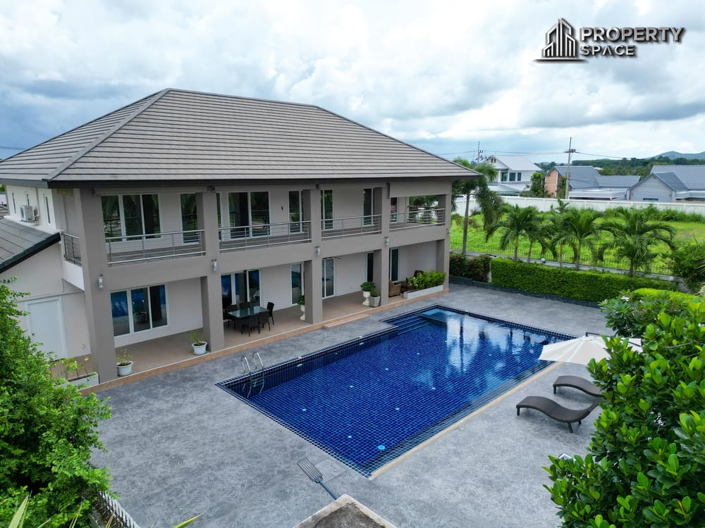 Luxury Living: Private Pool Villa in East Pattaya Close to Chak Nok Lake – For Sale Image 3