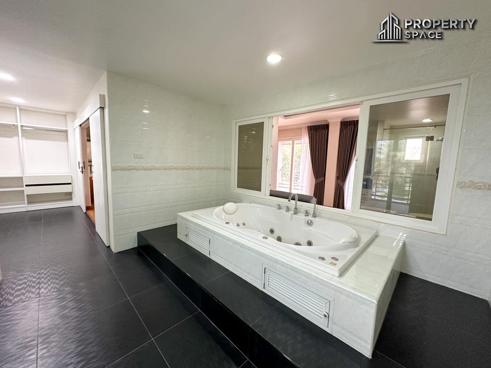 Luxury Living: Private Pool Villa in East Pattaya Close to Chak Nok Lake – For Sale Image 33