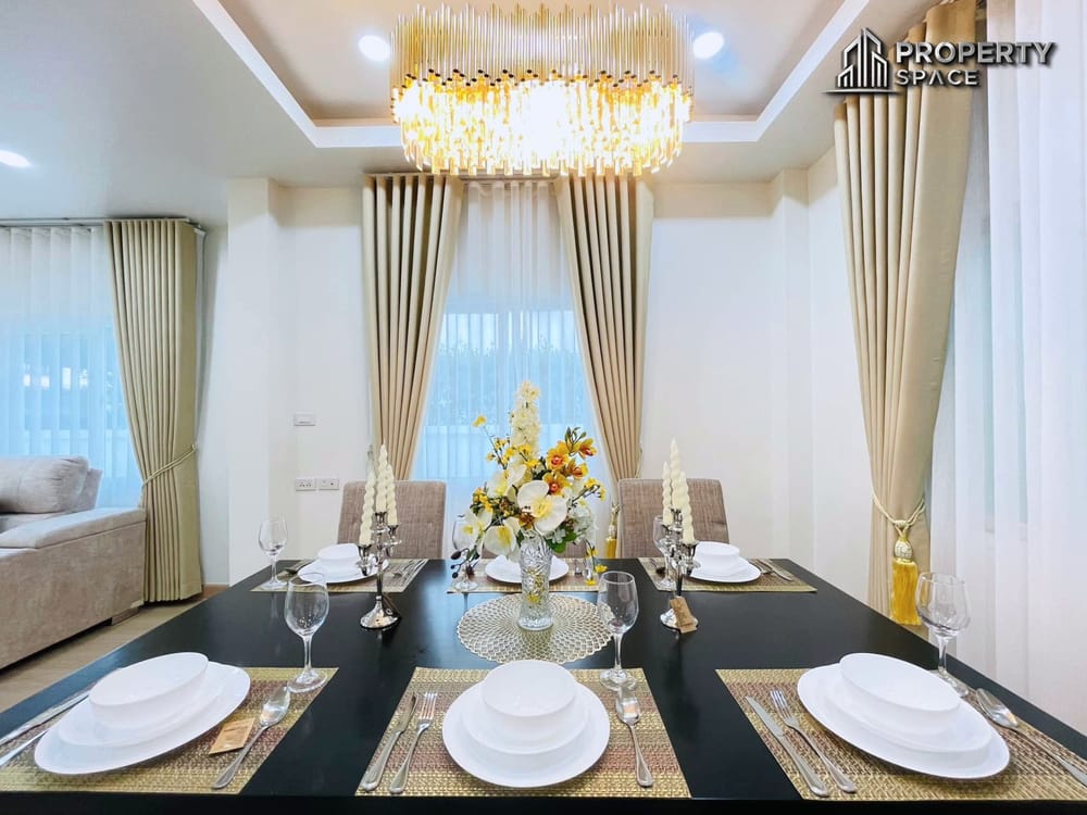 Modern Living in Pattaya – 3 Bedroom House in Patta Let Village For Sale  Image 9