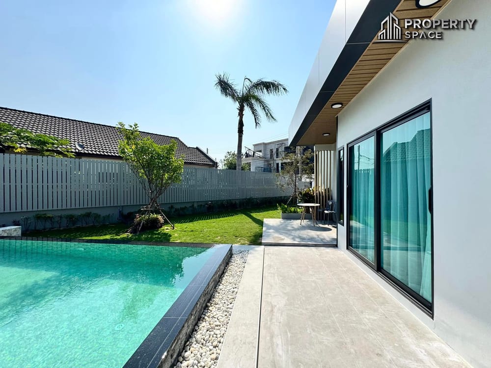 3 Bedroom Pool Villa Modern Style In East Pattaya For Sale Image 5