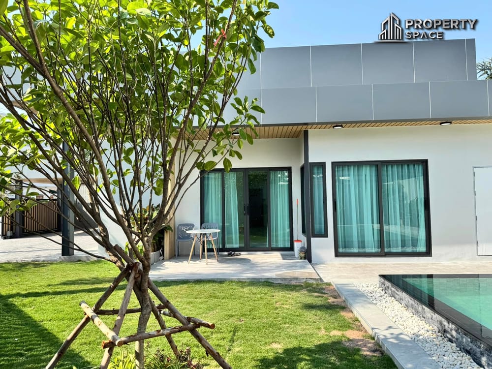 3 Bedroom Pool Villa Modern Style In East Pattaya For Sale Image 6