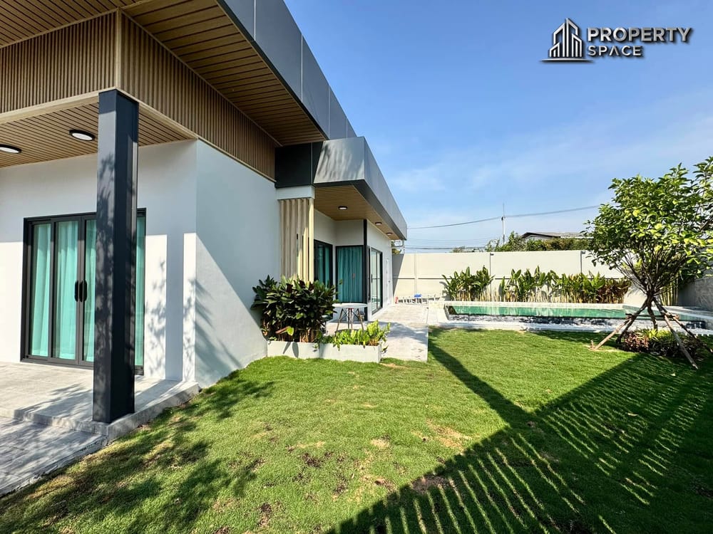 3 Bedroom Pool Villa Modern Style In East Pattaya For Sale Image 6