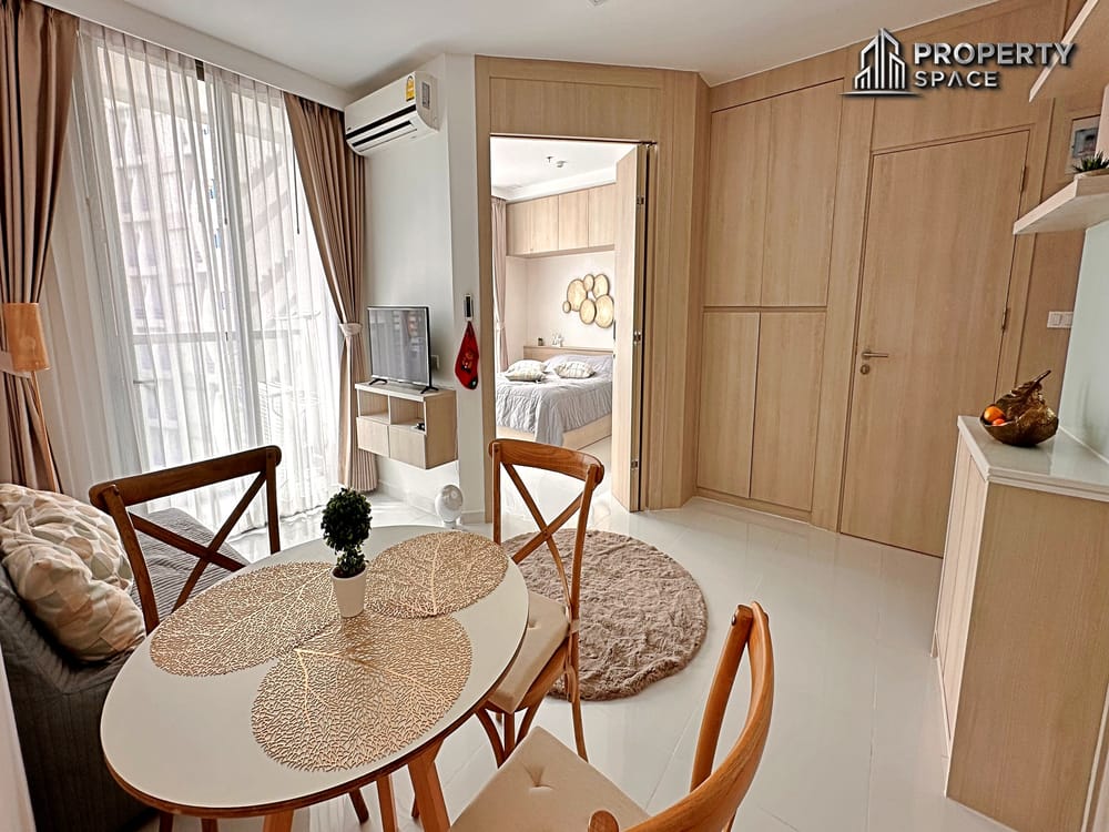 Hot Deal! 1-Bedroom Foreigner Quota In The Cloud Pratumnak Condo, Pattaya for Sale Image 1