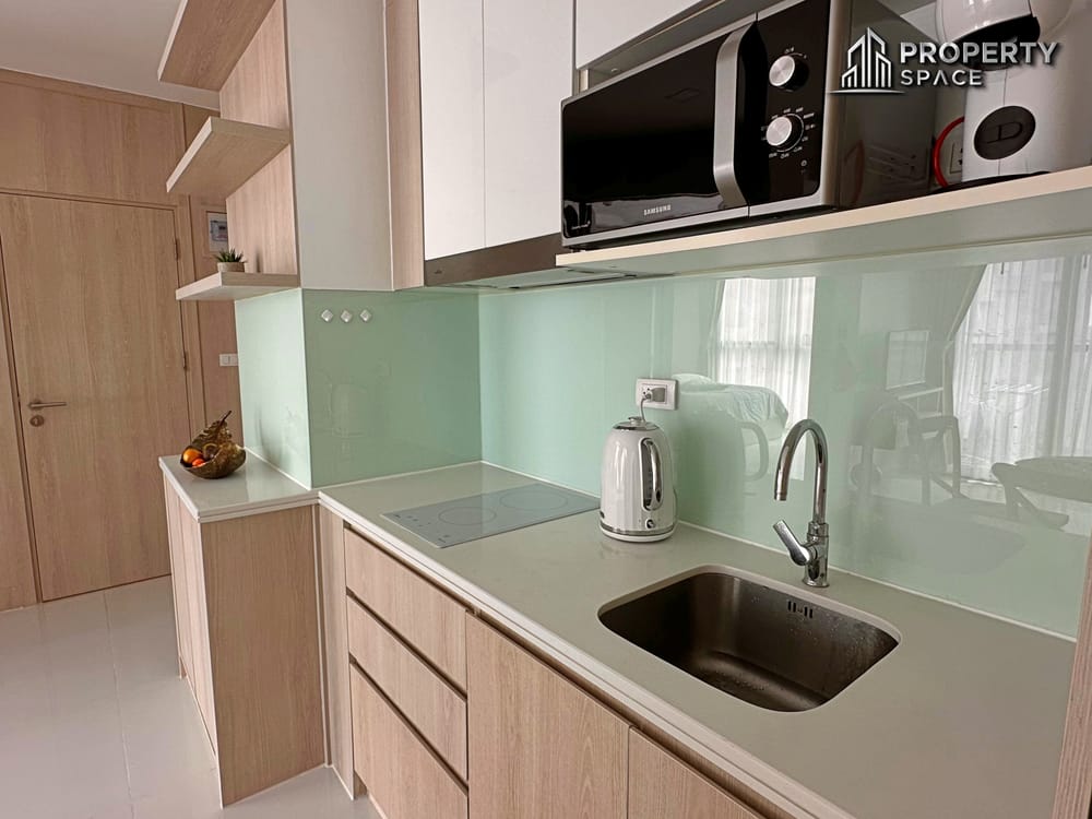 Hot Deal! 1-Bedroom Foreigner Quota In The Cloud Pratumnak Condo, Pattaya for Sale Image 7