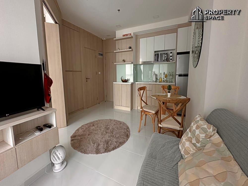 Hot Deal! 1-Bedroom Foreigner Quota In The Cloud Pratumnak Condo, Pattaya for Sale Image 3