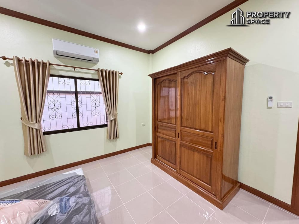 Newly Renovated 4 Bedroom Pool Villa In East Pattaya For Rent Image 19