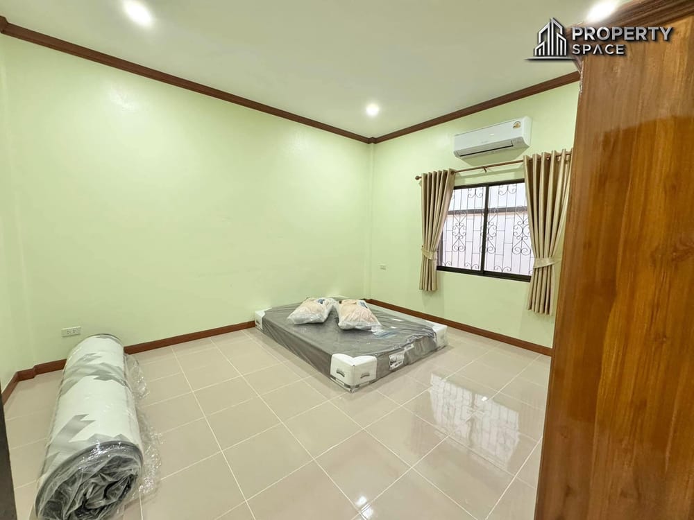 Newly Renovated 4 Bedroom Pool Villa In East Pattaya For Rent Image 20