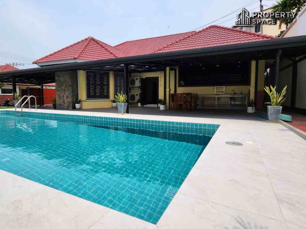 Newly Renovated 4 Bedroom Pool Villa In East Pattaya For Rent Image 1