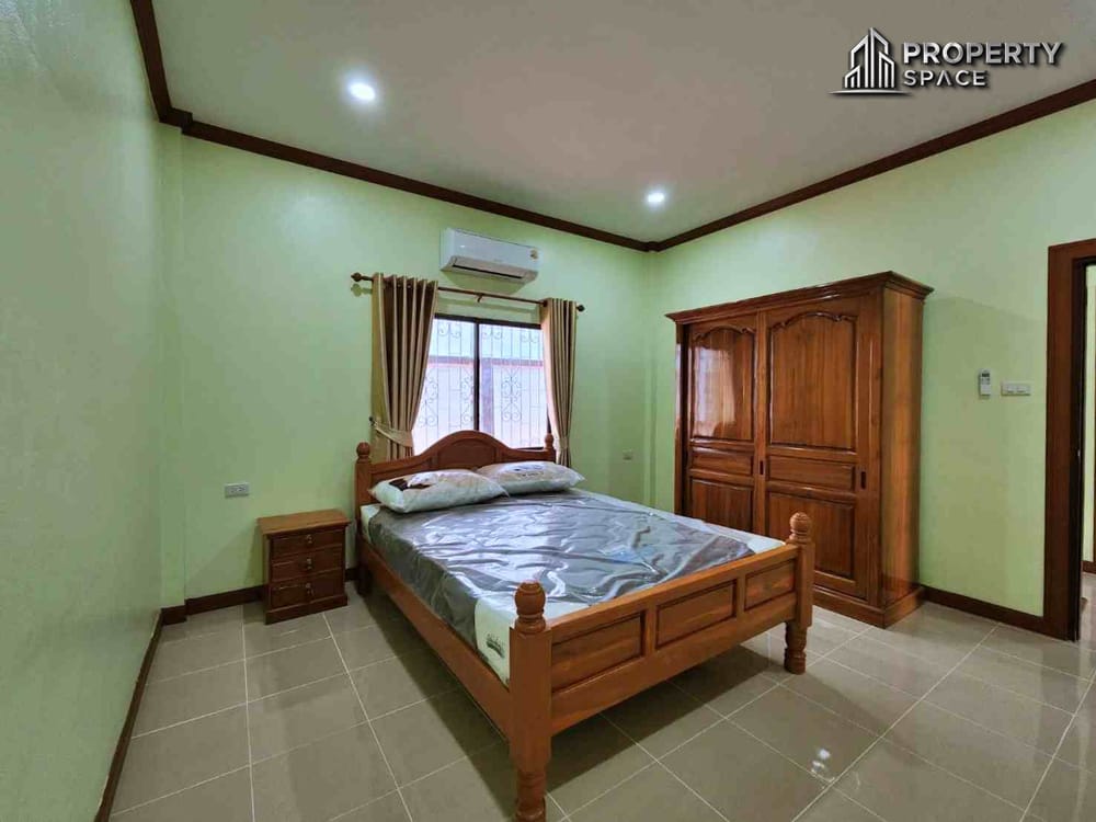 Newly Renovated 4 Bedroom Pool Villa In East Pattaya For Rent Image 24