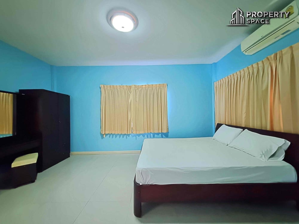 3 Bedroom House In Mike Orchid Village Pattaya For Rent Image 9