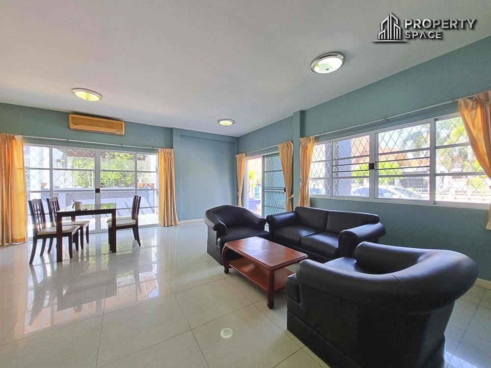 3 Bedroom House In Mike Orchid Village Pattaya For Rent Image 4