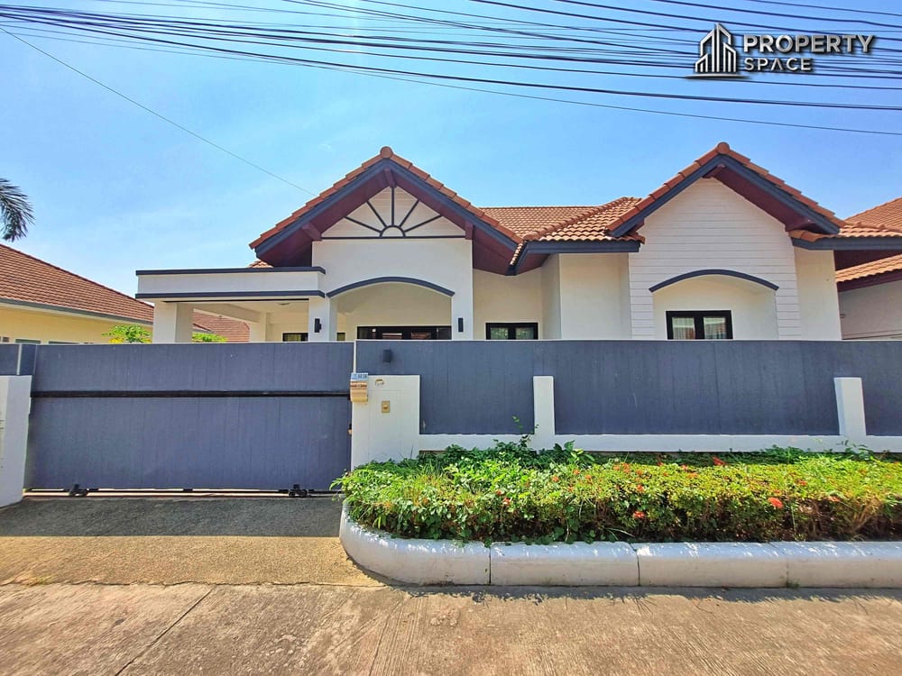 3 Bedroom Pool Villa In East Pattaya For Rent Image 3