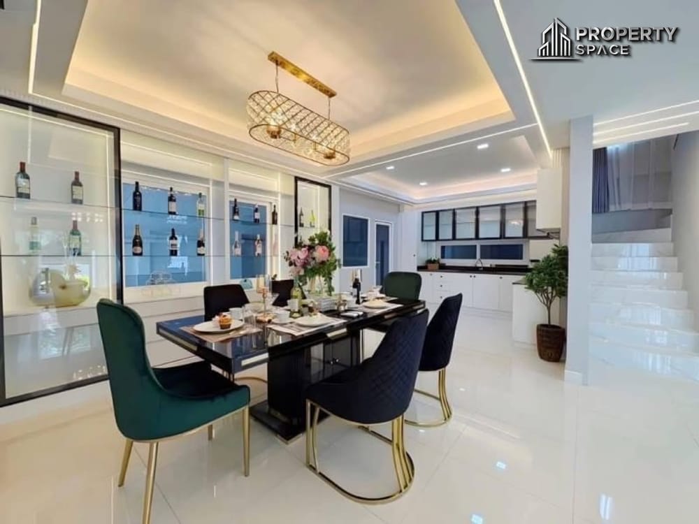 Newly Renovated 5-Bedroom Pool Villa in Central Park 4/2, Pattaya – For Sale Image 9