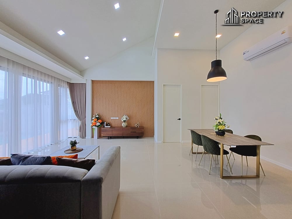 Brand New 4-Bedroom Pool Villa in Huay Yai, Pattaya – For Sale Image 9