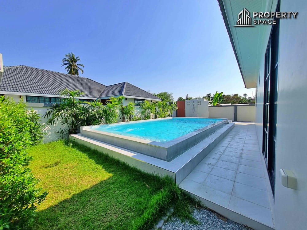 Brand New 4-Bedroom Pool Villa Near Mabprachan Lake, Pattaya – For Sale Image 5