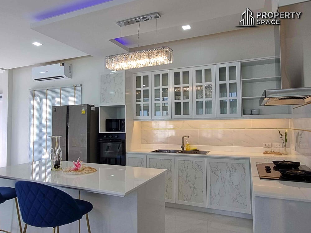 Brand New 4-Bedroom Pool Villa Near Mabprachan Lake, Pattaya – For Sale Image 18
