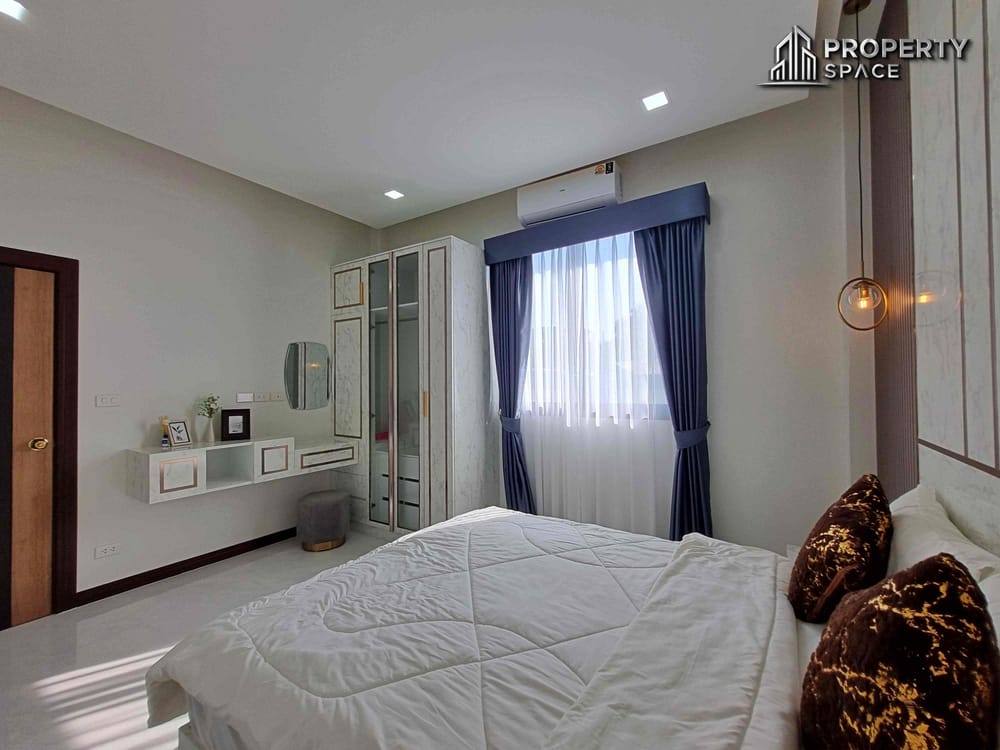 Brand New 4-Bedroom Pool Villa Near Mabprachan Lake, Pattaya – For Sale Image 28