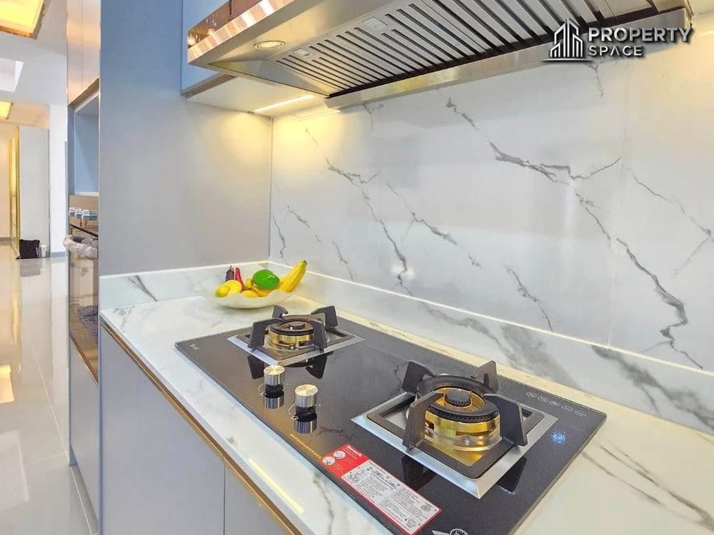 Brand New 4-Bedroom Modern Pool Villa Near Mabprachan Lake, Pattaya – For Sale Image 10