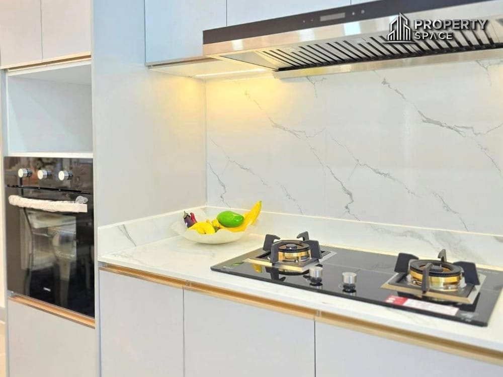 Brand New 4-Bedroom Modern Pool Villa Near Mabprachan Lake, Pattaya – For Sale Image 11