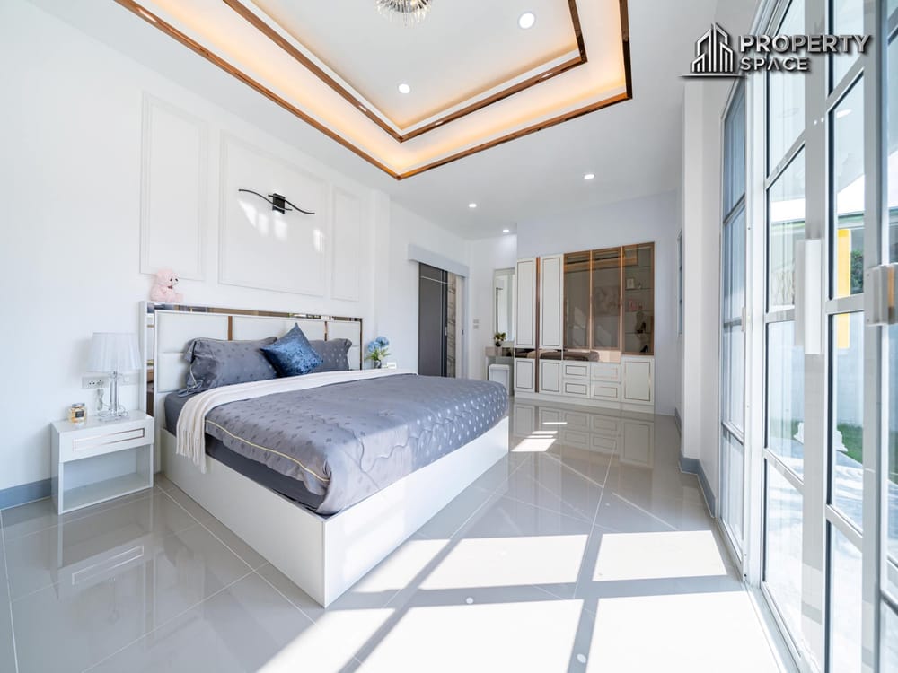 Brand New 4-Bedroom Modern Pool Villa Near Mabprachan Lake, Pattaya – For Sale Image 18