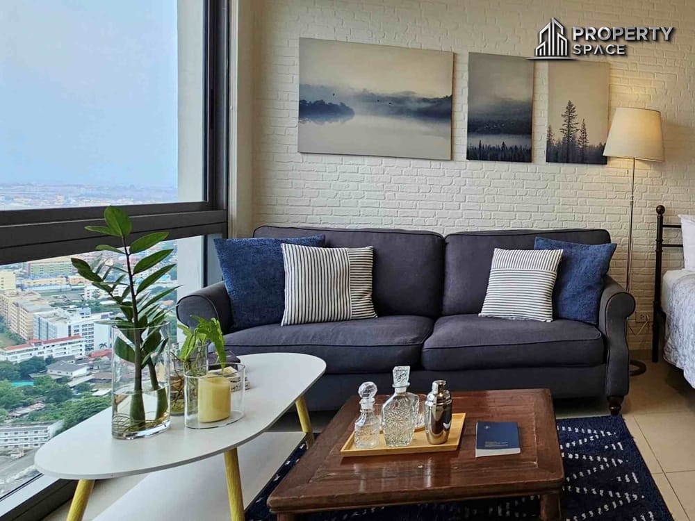 City Sea View 1-Bedroom Condo in Unixx South Pattaya – For Rent Image 4