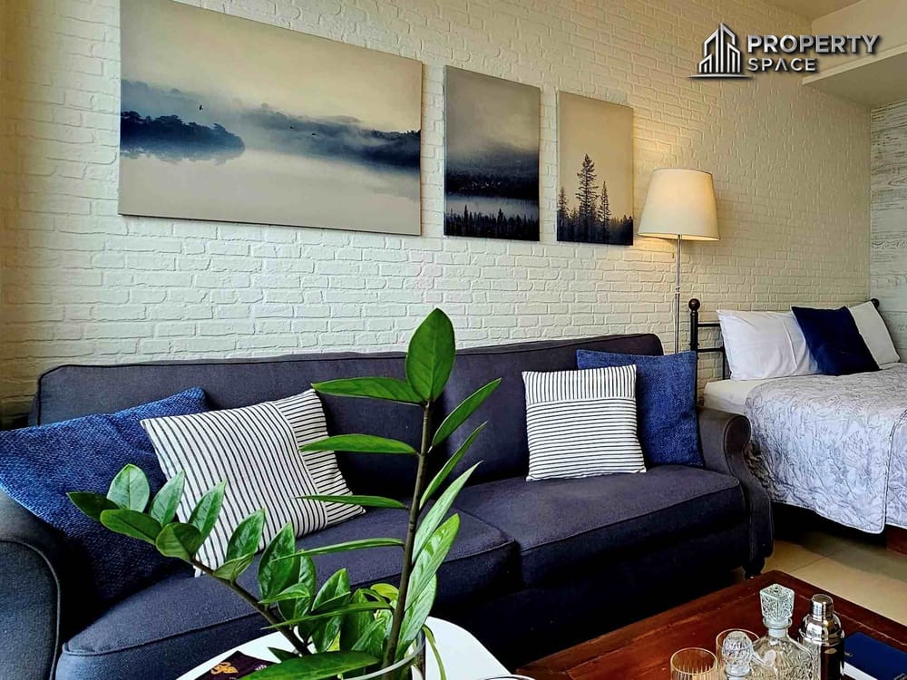 City Sea View 1-Bedroom Condo in Unixx South Pattaya – For Rent Image 5