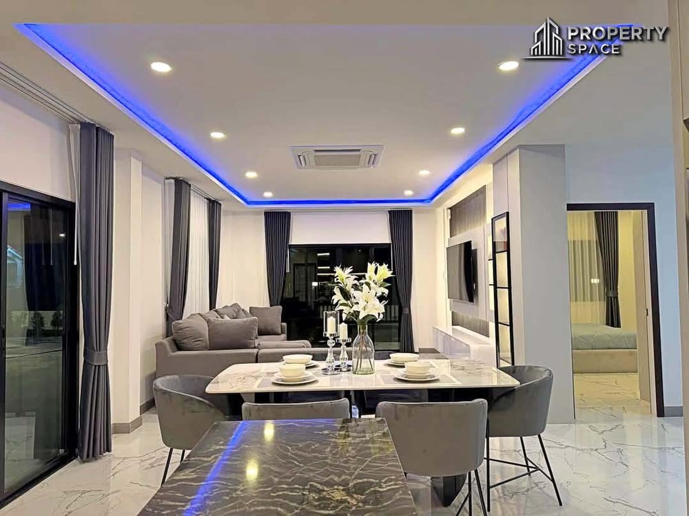 Modern 5-Bedroom Pool Villa in Park Rungrueng Village, Pattaya – For Sale Image 8