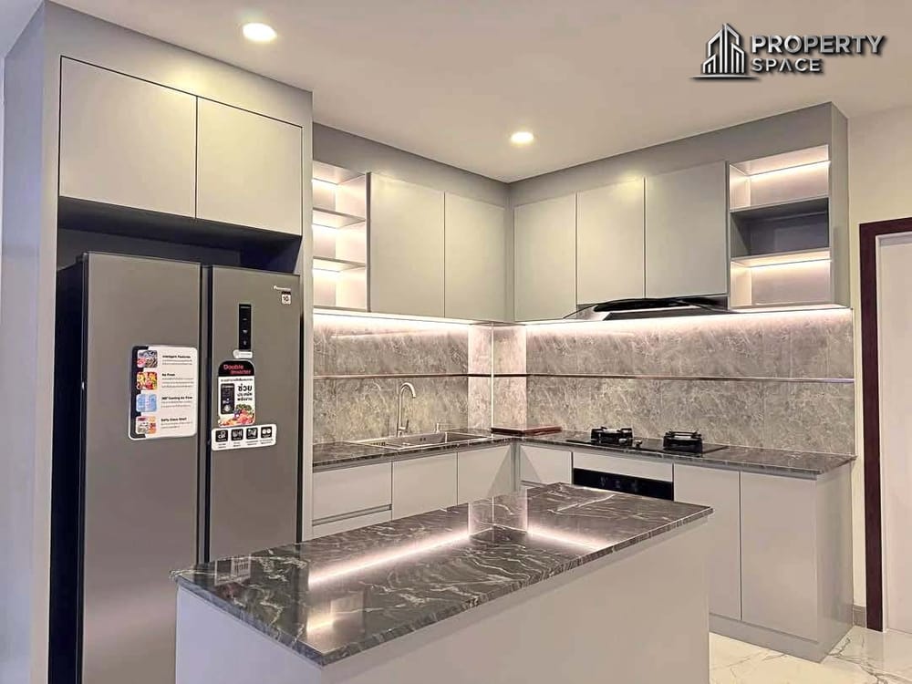 Modern 5-Bedroom Pool Villa in Park Rungrueng Village, Pattaya – For Sale Image 11