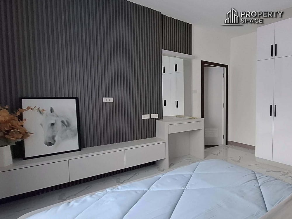 Modern 5-Bedroom Pool Villa in Park Rungrueng Village, Pattaya – For Sale Image 22