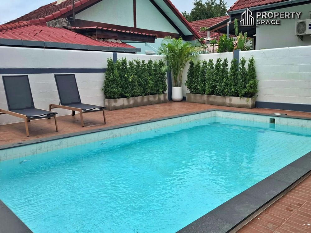Modern 5-Bedroom Pool Villa in Park Rungrueng Village, Pattaya – For Sale Image 5
