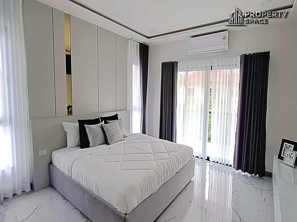 Modern 5-Bedroom Pool Villa in Park Rungrueng Village, Pattaya – For Sale Image 13