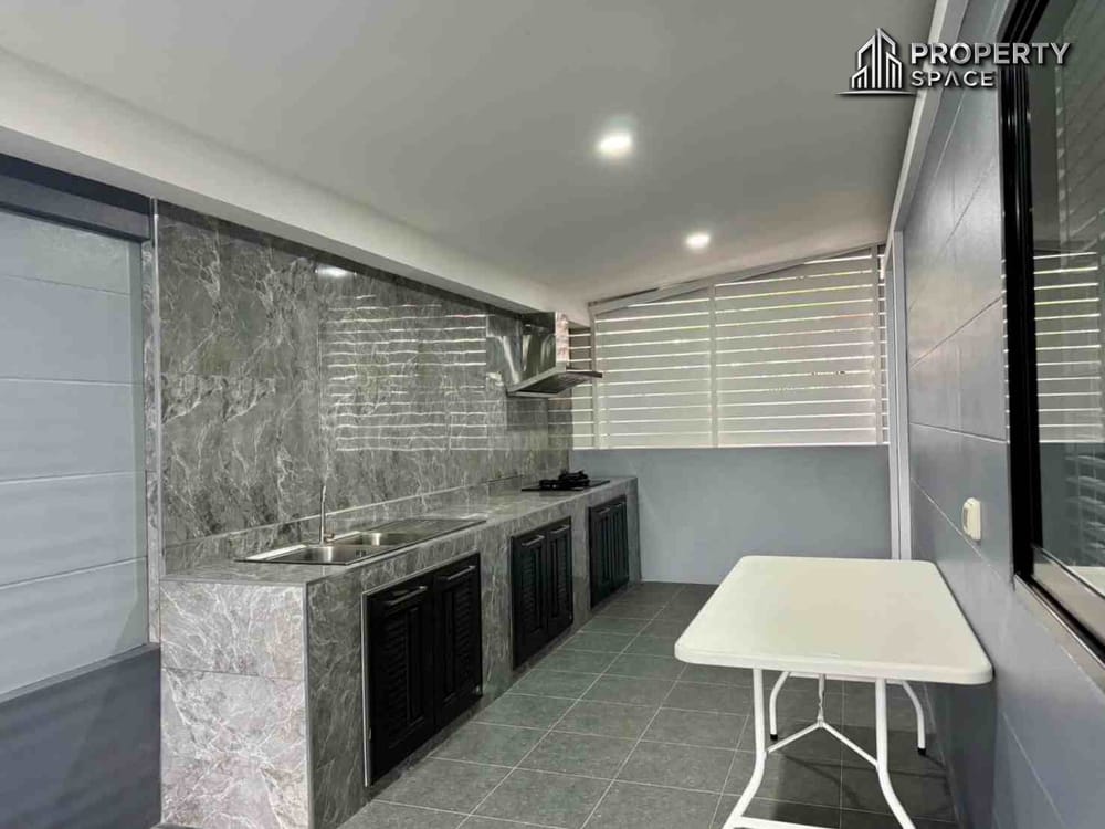 Brand New 3 Bedroom Detached House Near Mabprachan Lake Pattaya For Rent Image 11