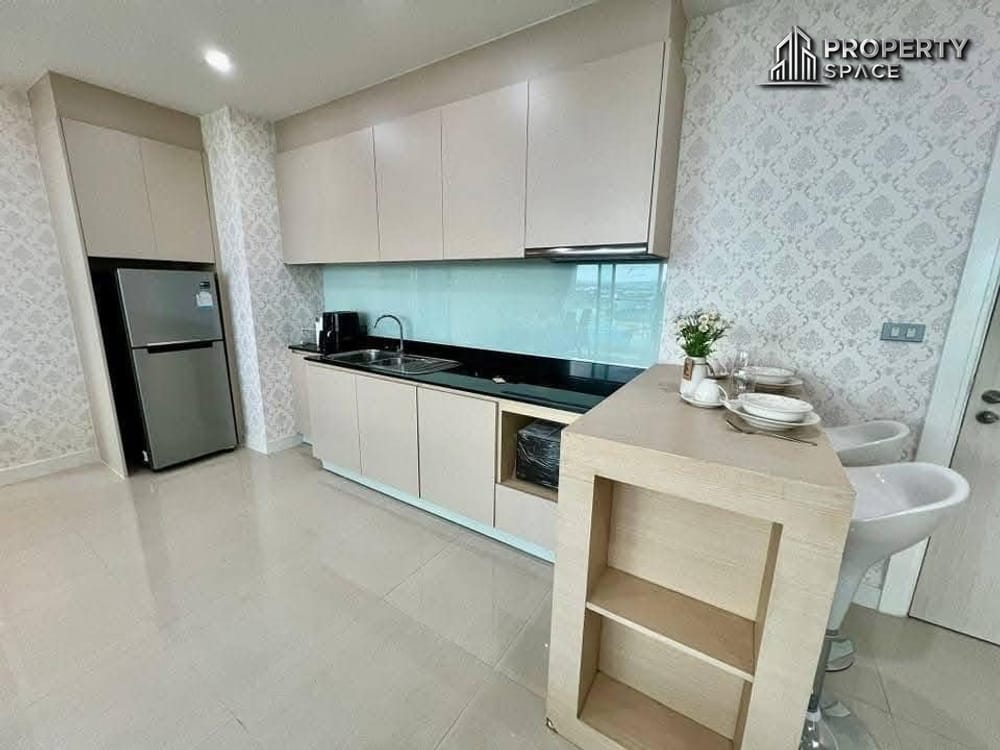 Newly Renovate 2 Bedrooms Pool View in Grande Caribbean Condo For Rent  Image 6