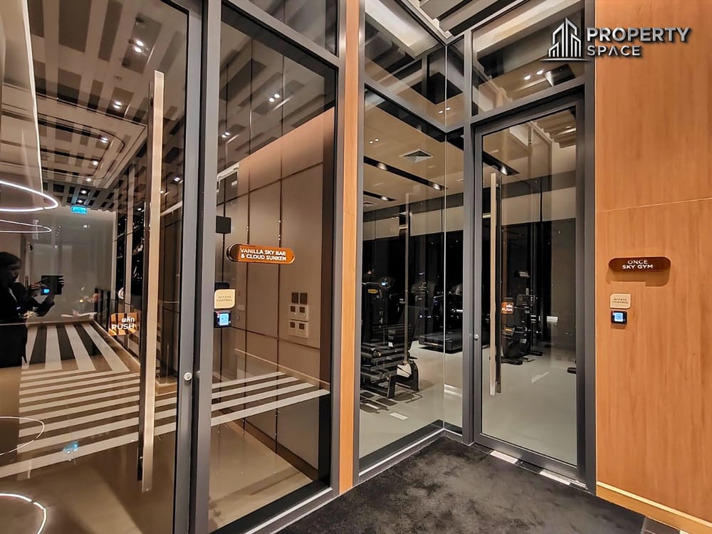 Luxury High-Rise 1-Bedroom in Once Pattaya Condominium – For Sale Image 10