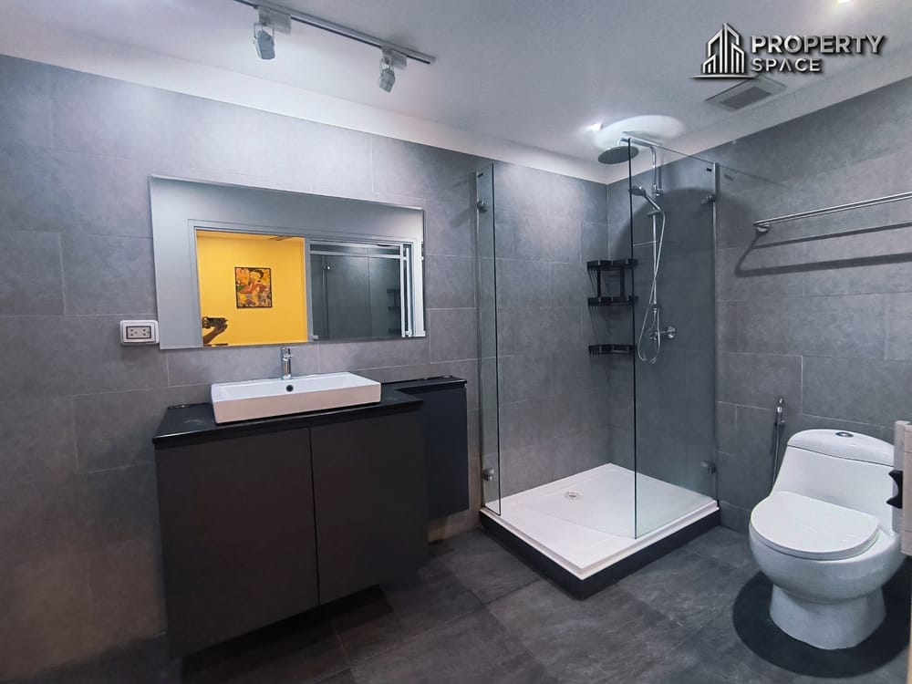 Hot Price Alert! 1-Bedroom Foreigner Quota in Tudor Court Condo, Pratumnak – For Sale Image 14