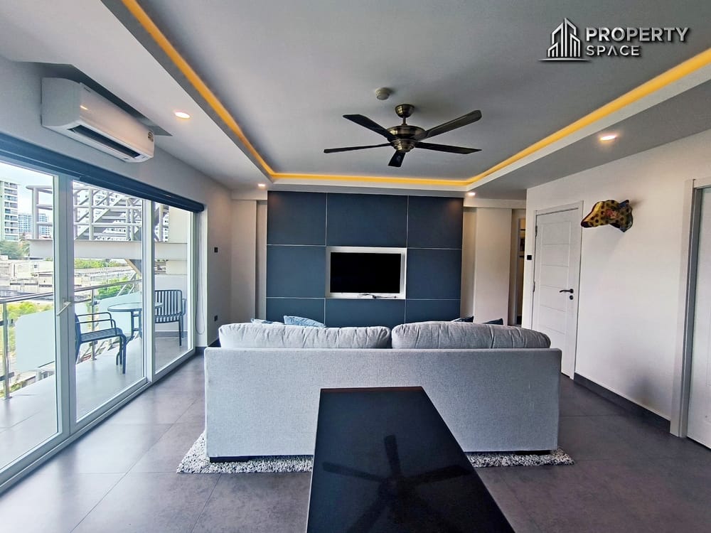Hot Price Alert! 1-Bedroom Foreigner Quota in Tudor Court Condo, Pratumnak – For Sale Image 5