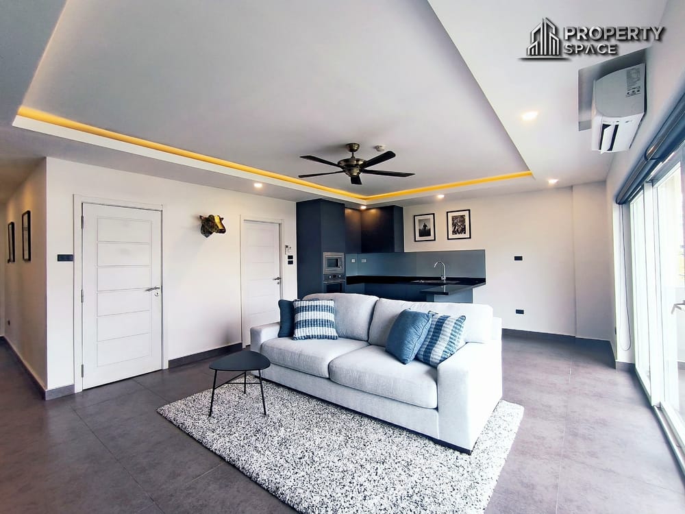 Hot Price Alert! 1-Bedroom Foreigner Quota in Tudor Court Condo, Pratumnak – For Sale Image 3