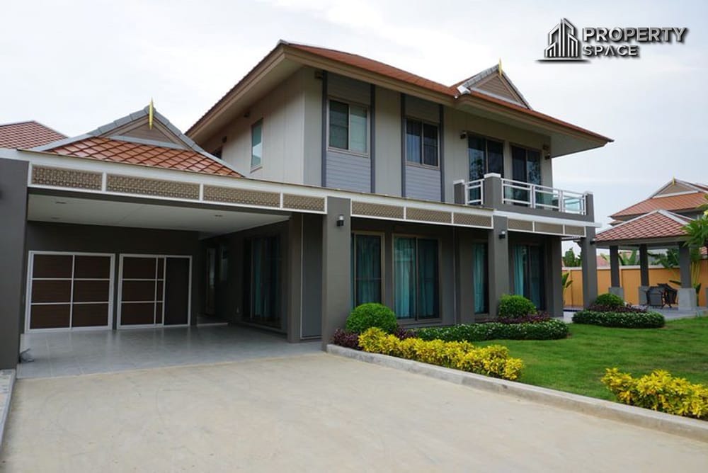 Family-Friendly 4-Bedroom Pool Villa for Rent Near Regent International School, Pattaya Image 1