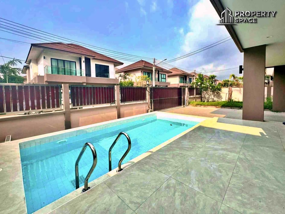 Modern 4 Bedroom Pool Villa Modern In The Lake Huai Yai Pattaya For Rent Image 3