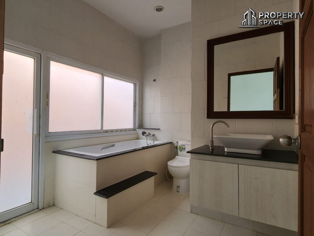 Private 2 Bedroom Pool Villa In Khao Talo Pattaya For Rent Image 20