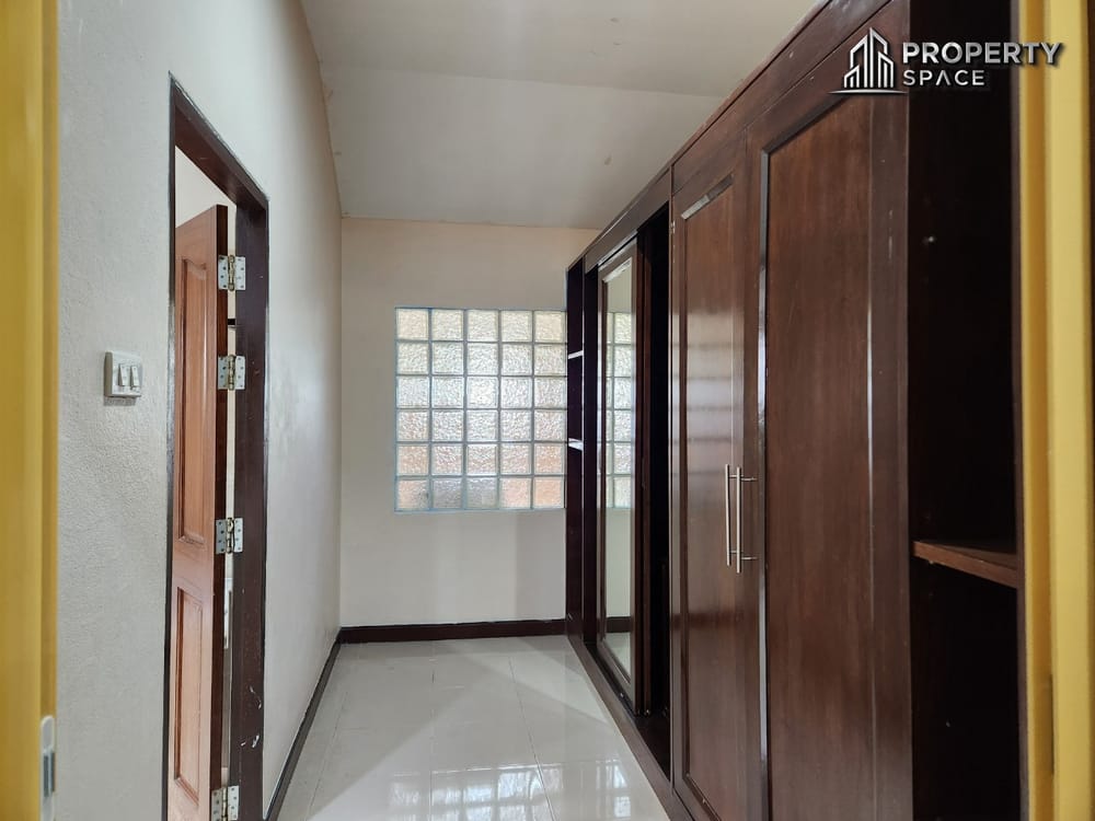 Single-Story 3-Bedroom House For Rent In Khao Talo Pattaya Image 15